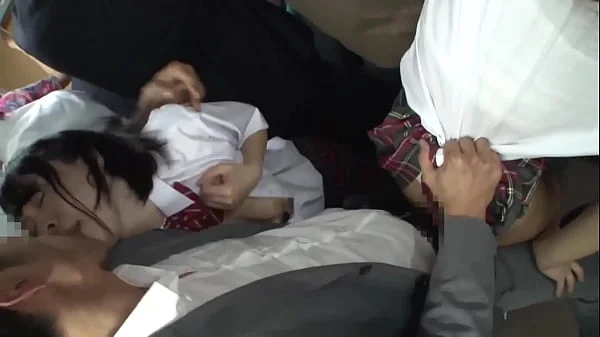 #3仲良し２人組いじり比べ２ 友達の前で交互にイカされた女子○生