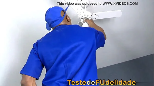 Dei chá de buceta no pedreiro enquanto meu marido estava trabalhando  - Pamela Pantera X Capoeira