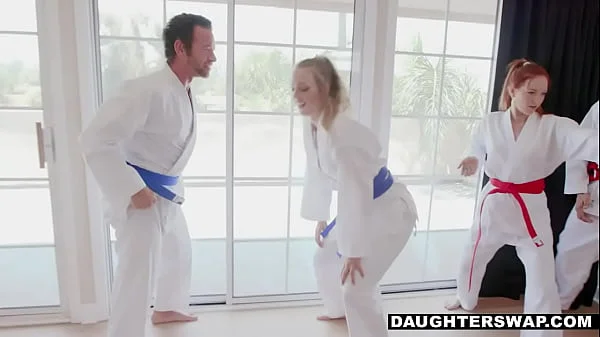 FamilyStrokes - Gorgeous Blonde Vixen With Huge Jiggly Booty Rides Her Athletic Stepbrother