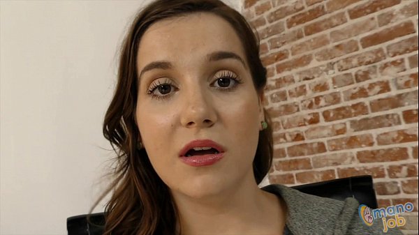 Kasey Warner loves handjob