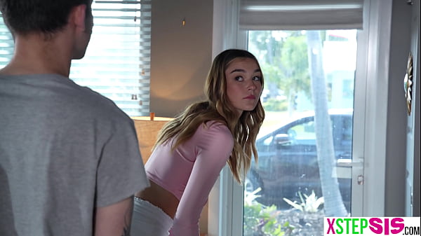 Beautiful Teen has fun familial_relations